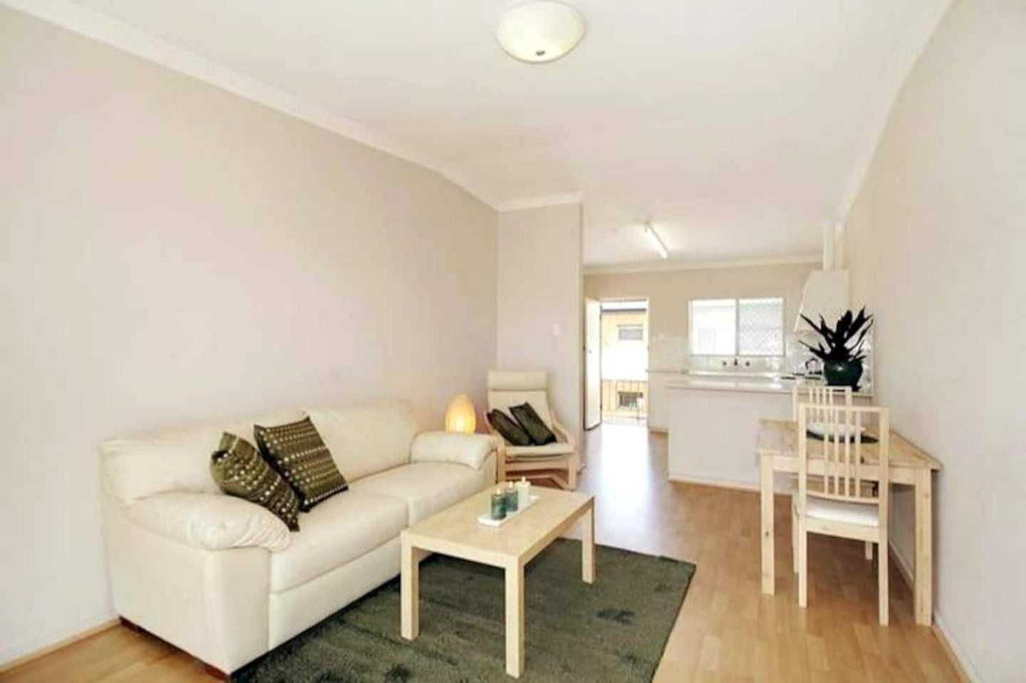 Acacia Holiday Or Business Stay - Quiet Location Perth Eksteriør billede